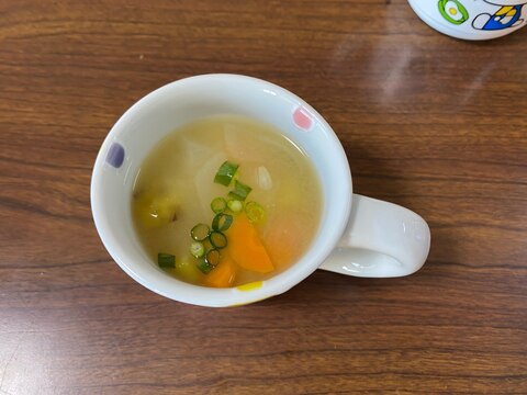 サツマイモ&玉ねぎ&にんじんの味噌汁☆